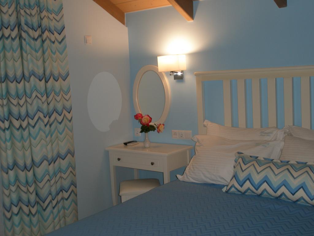 Whitesands Beach Resort Paralia Vrachou Phòng bức ảnh